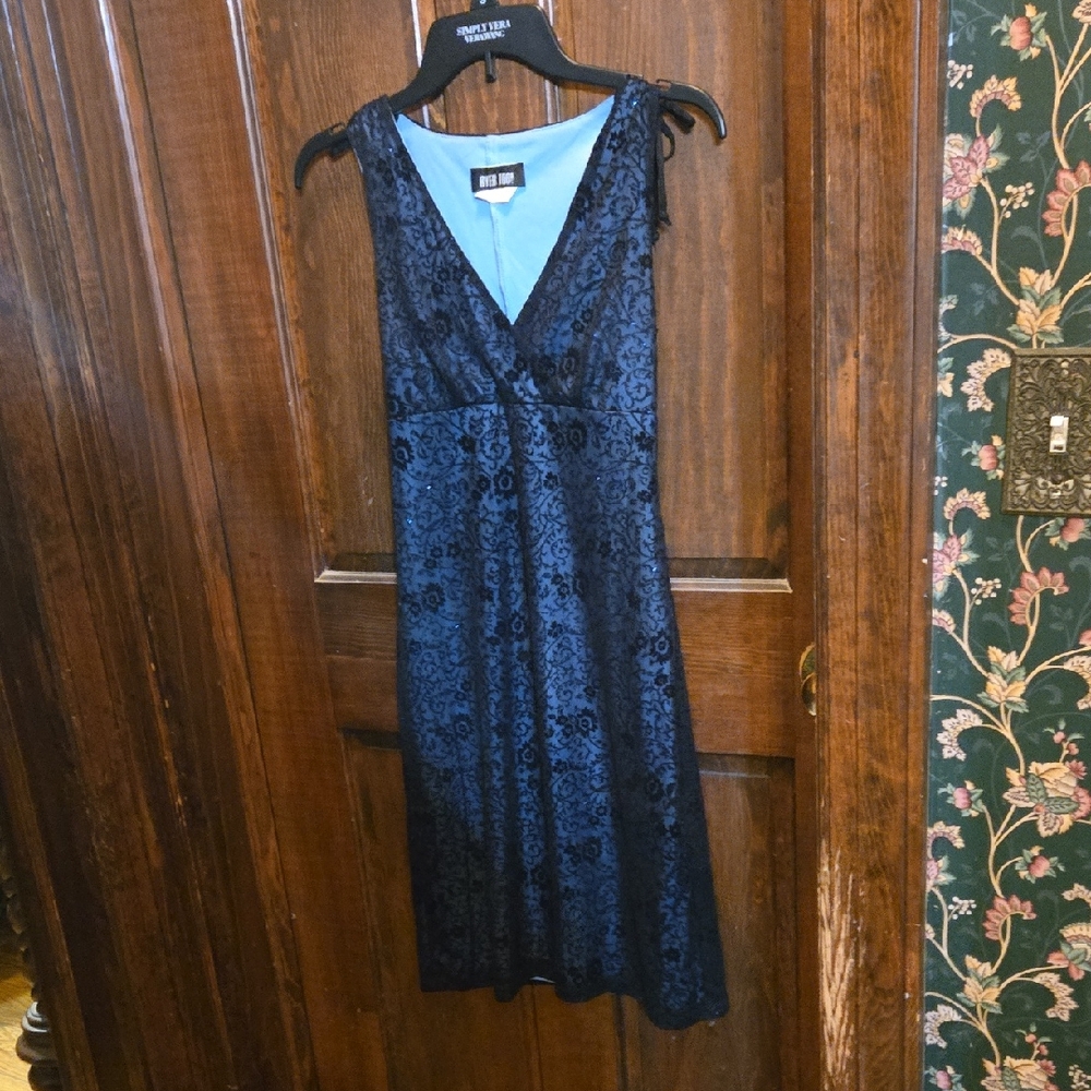 Elegant Blue Midi Dress
